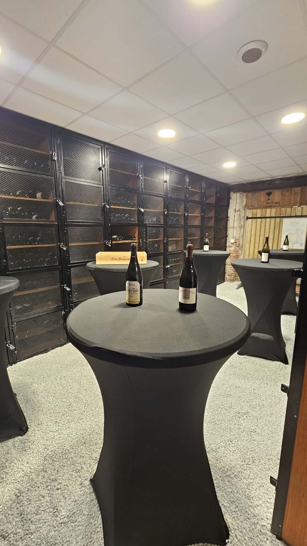 Espace de dégustation de la cave